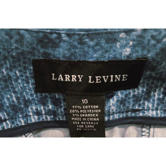 Larry Levine Women's Blue Snake Print Capri Pants Size 10 - Picture 6 of 6